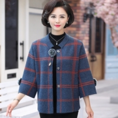 2020新款妈妈春装打底外套中年短款气质中老年女装大码针织衫